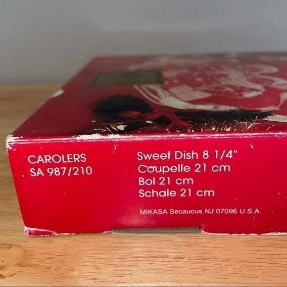 Mikasa Carolers Christmas Candy/Cookie Dish - Picture 7 of 8